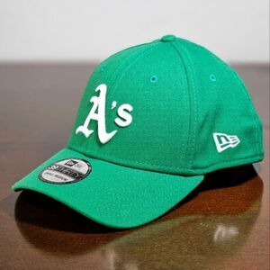 New Era Oakland Athletic's Fitted Hat Cap Green White 39Thirty Medium Unisex New